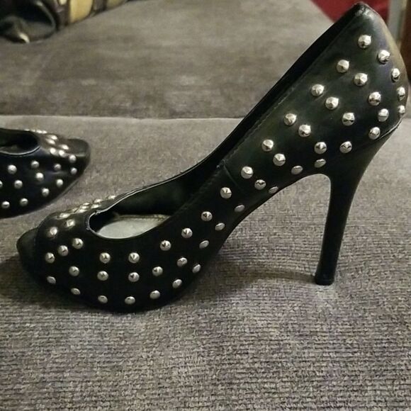 🤠Twisted Open Toe With Silver Studs Size 6 1/2 - Picture 3 of 5